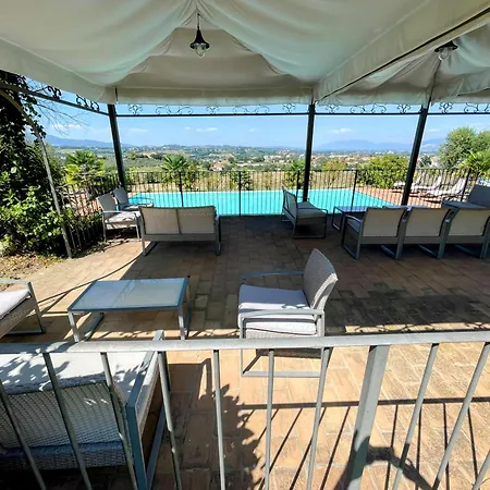 3 Guests Pool Site - With Infinity Pool, Extensive Grounds Apartment