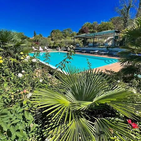3 Infinity Pool, Extensive Grounds With Shrubs - Flowers, Jacuzzi - Sleeps 4