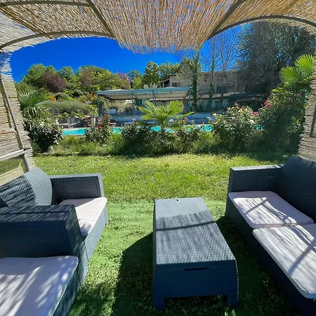 3 Guests Pool Site - With Infinity Pool, Extensive Grounds Apartment Spoleto