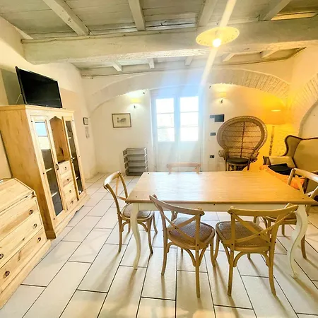 3 Guests Pool Site - With Infinity Pool, Extensive Grounds * Spoleto