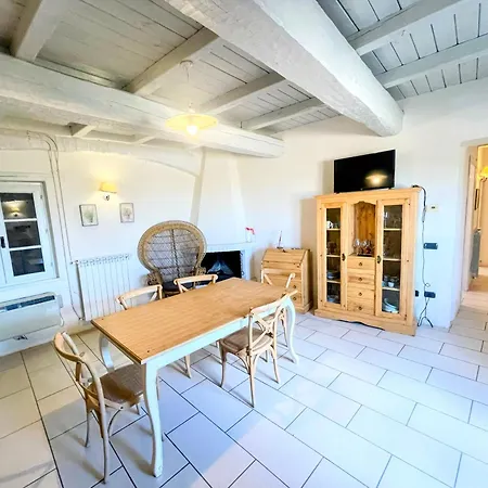 Lejlighed 3 Infinity Pool, Extensive Grounds With Shrubs - Flowers, Jacuzzi - Sleeps 4