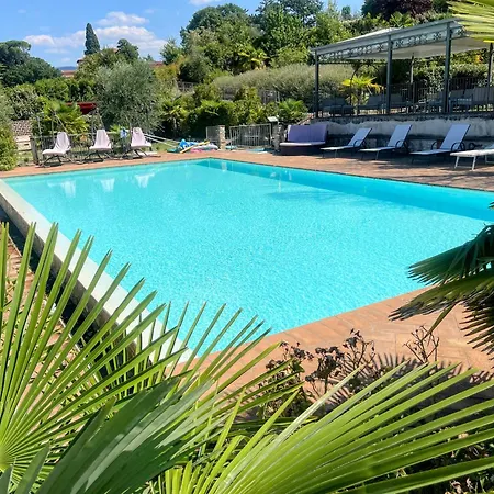 3 Infinity Pool, Extensive Grounds With Shrubs - Flowers, Jacuzzi - Sleeps 4